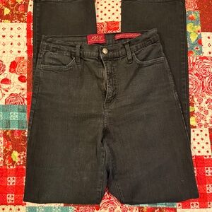 VNT NYDJ DARK DENIM BOOT CUT SIZE 6